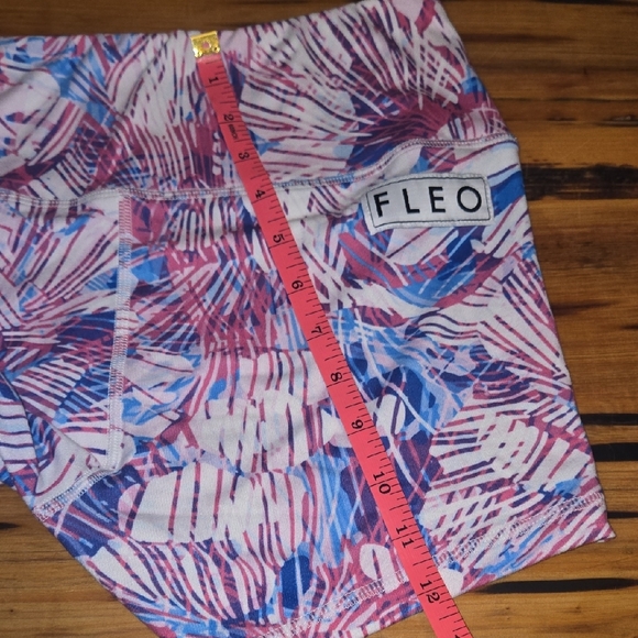 Fleo Power High Rise Shorts - Picture 5 of 10